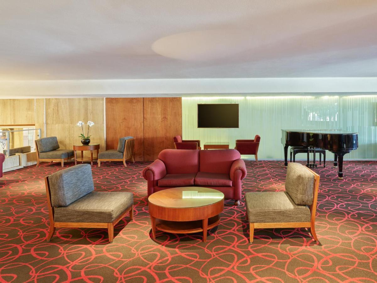 Fiesta Americana Reforma Mexico City Exterior photo The lounge at the airport