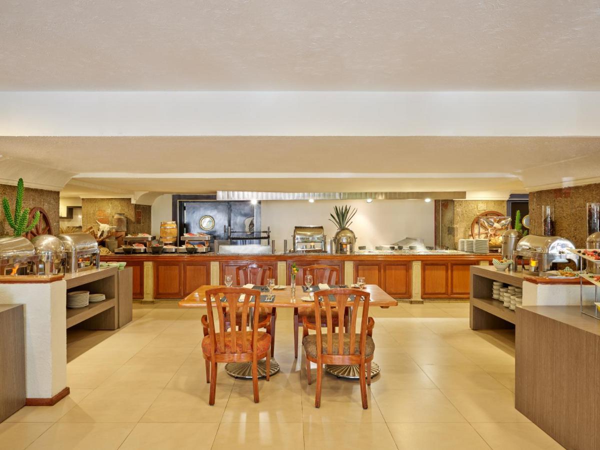 Fiesta Americana Reforma Mexico City Exterior photo The buffet at the hotel
