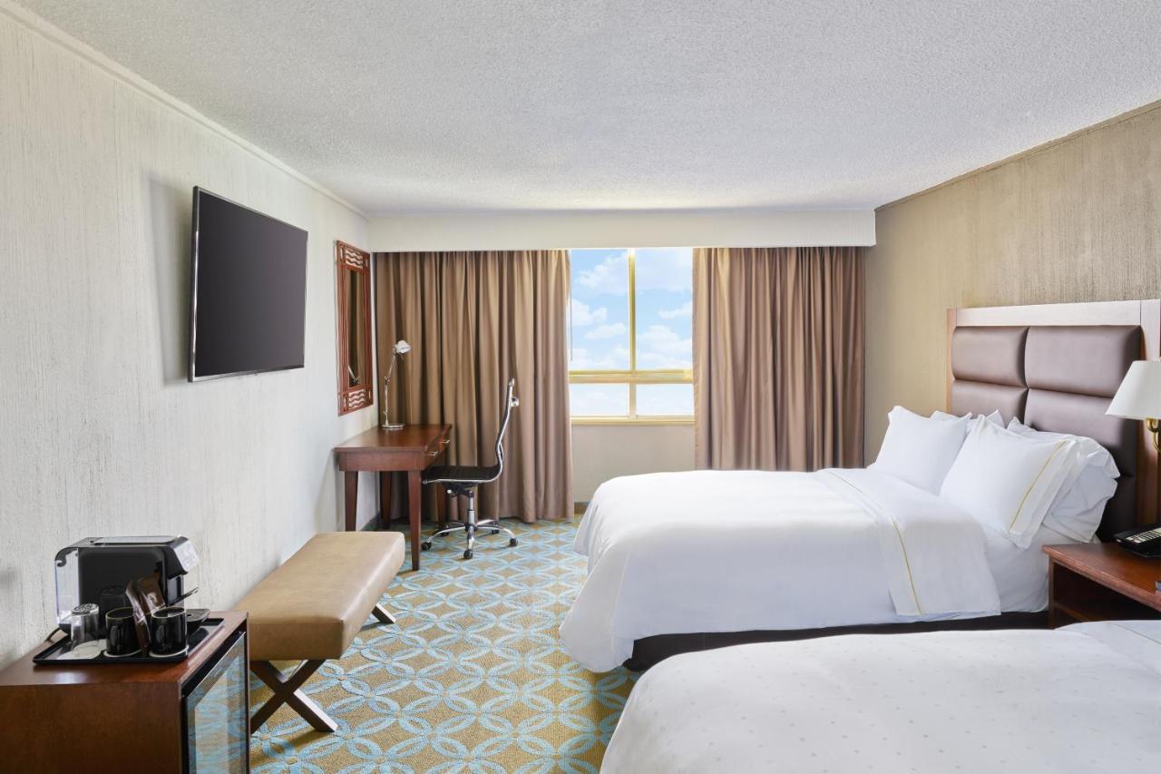 Fiesta Americana Reforma Mexico City Exterior photo A guest room at the Hilton San Francisco